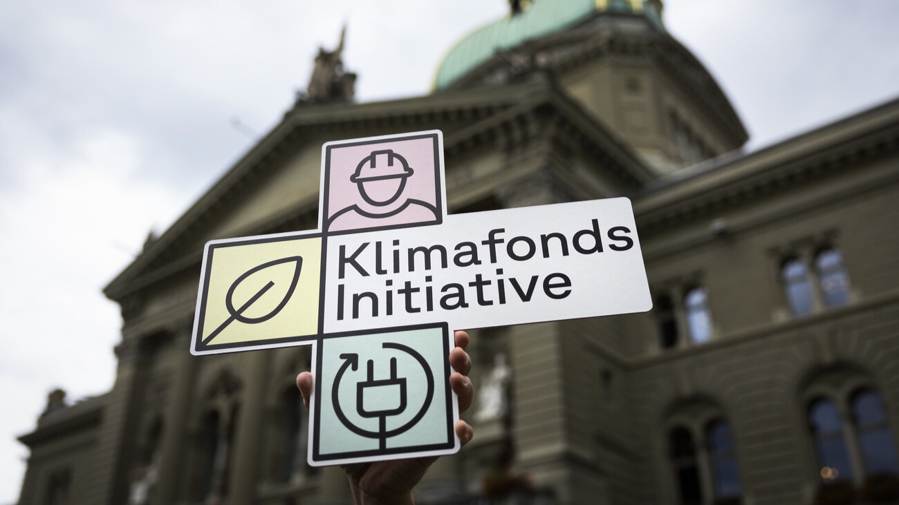 Die Klimafonds-Initiative verlangt, dass ein Fonds geschaffen wird, der bis 2050 jährlich mit einem Betrag in der Höhe von 0,5 bis 1% des Bruttoinlandproduktes der Schweiz gespiesen wird. Bild: Keystone
