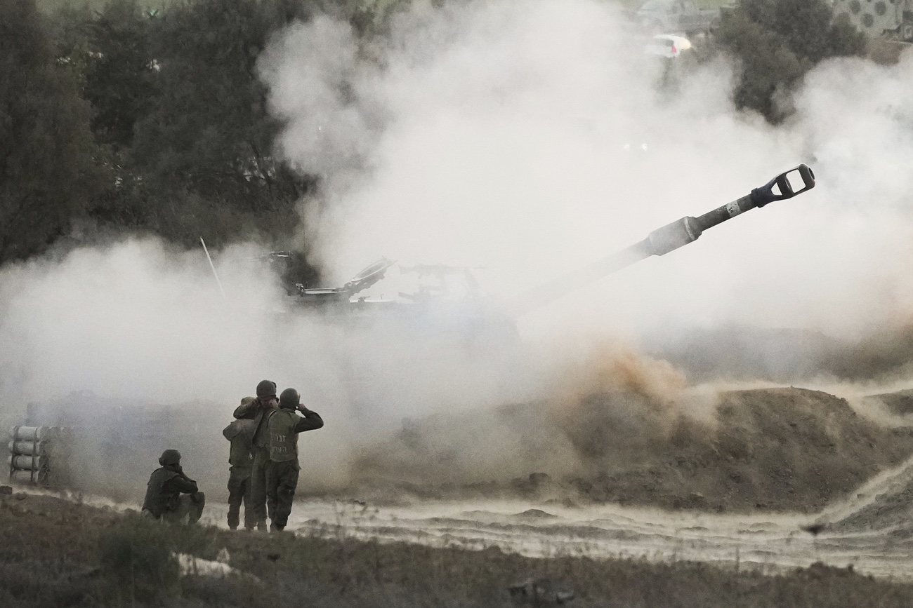 Krieg in Gaza. Israelische Panzer rücken vor. Bild: Keystone