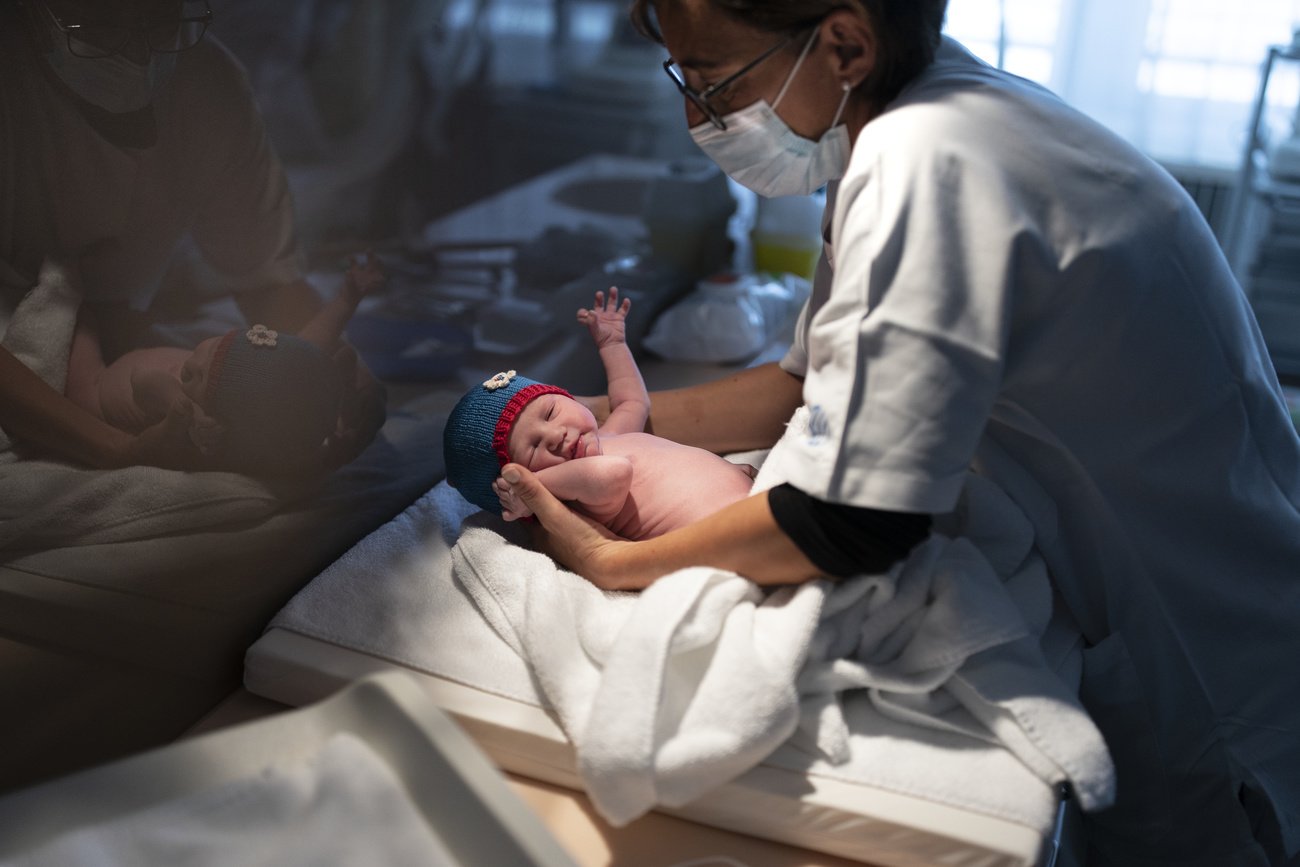 Frauen wollen Kinder, kriegen aber keine. (Bild: Keystone)