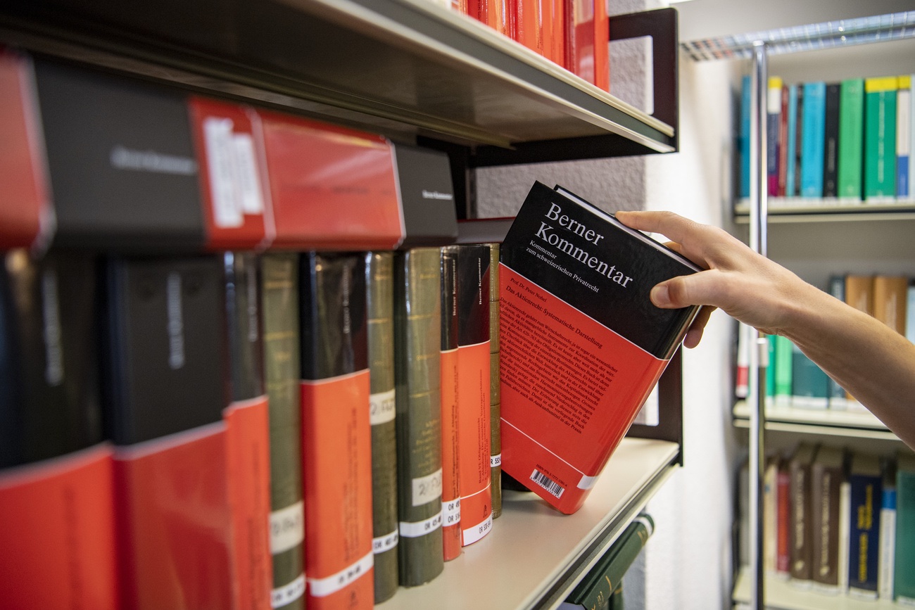 Juristen müssen bei der Auslegung der Verfassung verschiedene Methoden anwenden. Symbolbild: Keystone