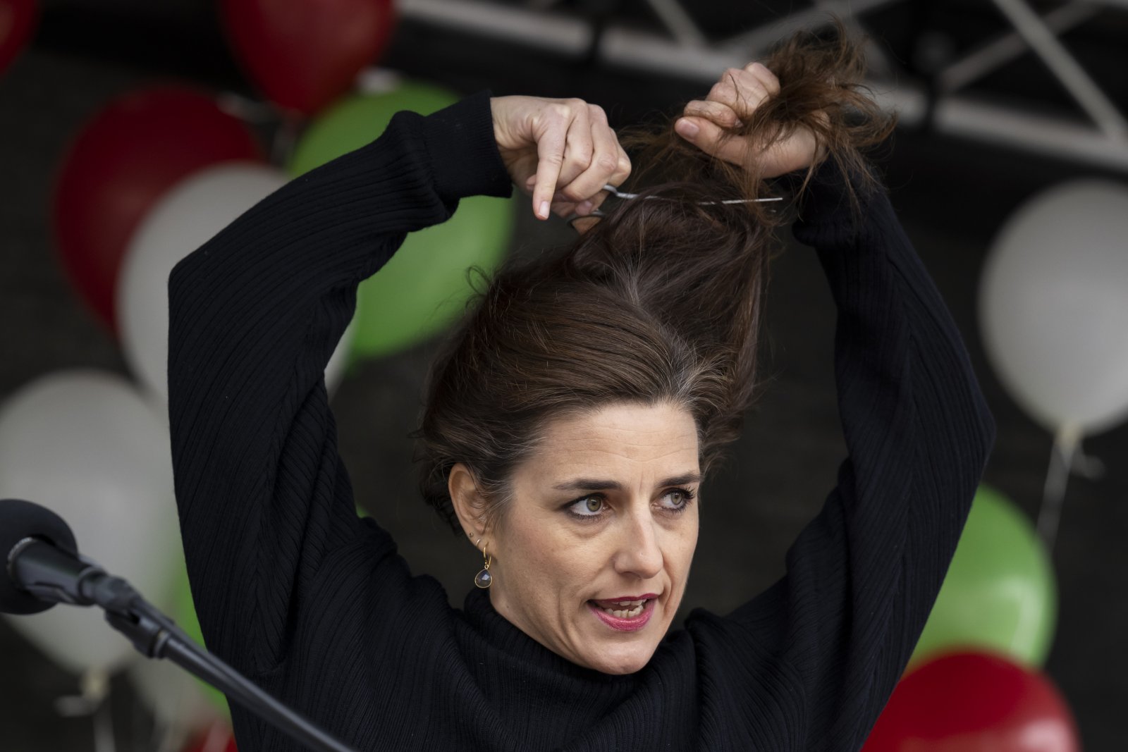 Preis für Janusköpfigkeit: SP-Nationalrätin Flavia Wasserfallen ist gegen die Verhüllung im Iran - und in der Schweiz ist sie dafür. (Bild: Keystone SDA)