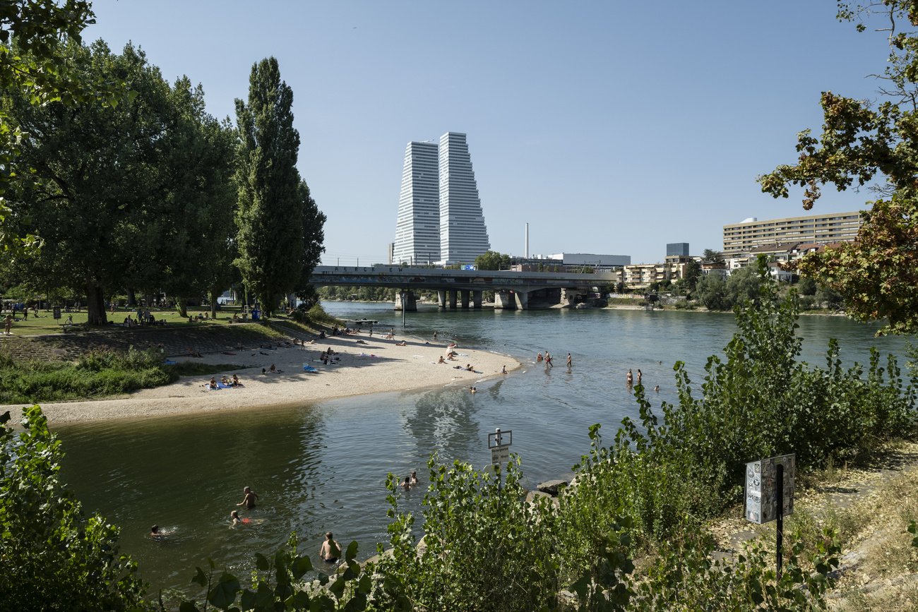 Basel am Rhein. Schutz des Privateigentums von Fall zu Fall. Bild: Keystone