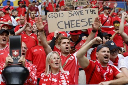 Schweizer Fans im Stadion gegen England