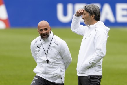 Die beiden Trainer Murat Yakin und Giorgio Contini beim Training