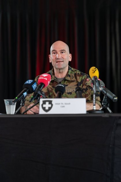 Thomas Süssli informiert an einer Medienkonferenz über das neue Zielbild der Schweizer Armee. (Bild: zVg)