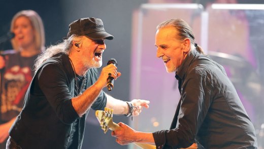 Die ehemaligen Krokus-Mitglieder Marc Storace und Fernando von Arb stehen bei «This is Rock» von DAS ZELT wieder gemeinsam auf der Bühne.
