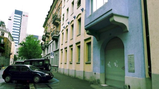 Der Tatort an der Weberstrasse in Zürich. (Bild: Keystone / Walter Bieri)