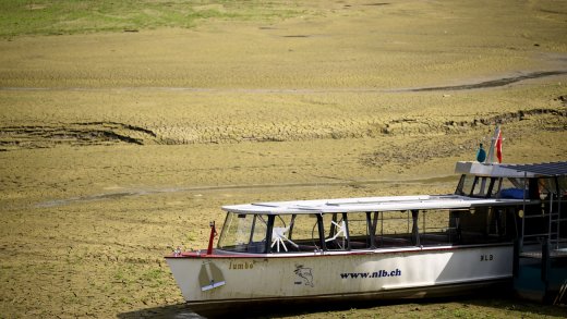Menschengemacht oder nicht? Ausgetrockneter Lac des Brenets im Jura, August 2022. Bild: Keystone