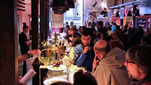 Bald wieder möglich: Im Restaurant drinnen dinieren. Foto: Shutterstock