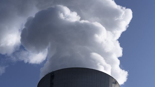 Kernkraft – Sieg nach Punkten:  Kühlturm des Atomkraftwerks Gösgen. Bild: Keystone
