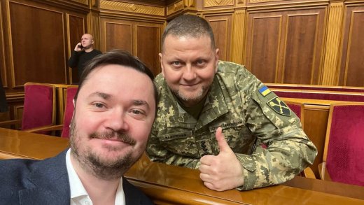 Maryan Zablotskyy mit General Valerii Zaluzhnyi, Oberkommandierender der ukrainischen Armee. (Bild: Twitter/@m_zablotskyy)