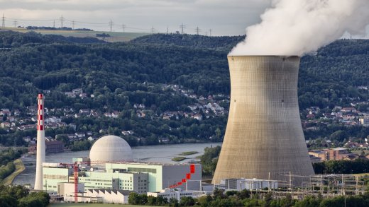 Bestehende AKW sollen 60 statt 50 Jahre am Netz bleiben: Kernkraftwerk Leibstadt. Bild: Keystone