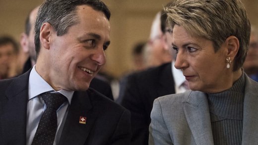 Die beiden freisinnigen Bundesräte Ignazio Cassis und Karin Keller-Sutter. Die FDP sitzt seit 1848 in der Regierung. Steht sie vor dem Rausschmiss?
