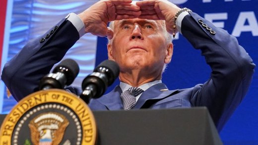 Joe Biden auf der Suche nach einer guten Bekannten. Washington, 28. September 2022.