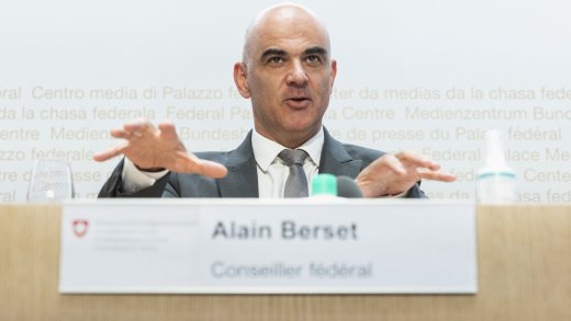 Es fehlt die Exit-Strategie: Gesundheitsminister Alain Berset (SP). Bild: Keystone-SDA