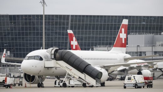 Wer wegen der Impfpflicht entlassen wurde, kann nicht zurückkehren: Fluggesellschaft Swiss. Bild: Keystone