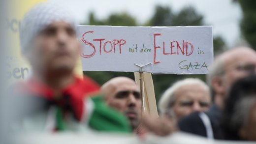 Gegen Israel: Demonstranten in Bern. Bild: Keystone-SDA