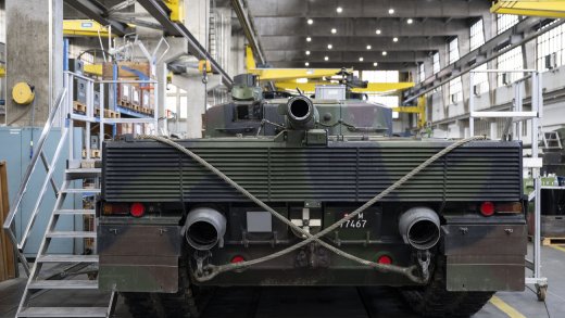 Die Sicherheitspolitische Kommission des Nationalrates will Kampfpanzer an Deutschland (zurück)verkaufen können. (Bild: Keystone)