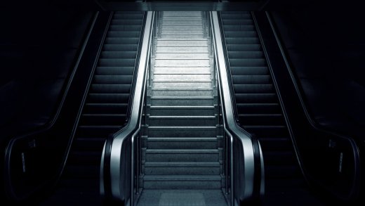 Treppe oder Rolltreppe? Die Entscheidung soll nicht dem Zufall überlassen werden. (Bild: Pixabay)