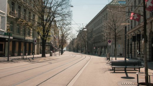 Lockdown für immer? Die leere Bahnhofstrasse in Zürich – ein Anblick, der vielen Epidemiologen gefallen dürfte. Foto: Shutterstock