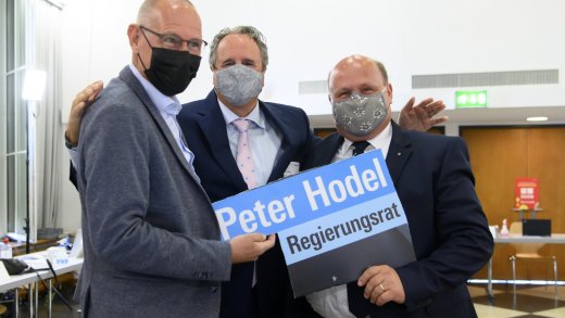 Gegen tiefere Steuern: Die Solothurner FDP mit Regierungsrat und Finanzvorsteher Peter Hodel (rechts).