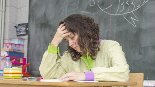 Überforderte Lehrer? Der Druck auf sie ist gross – aber sie könnte sich vielleicht auch mehr wehren... Foto: Shutterstock