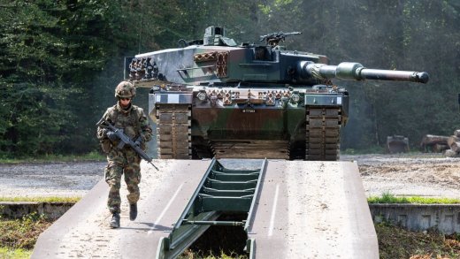 Begehrt: Ein Kampfpanzer Leopard 2 der Schweizer Armee. Bild: VBS-DDPS