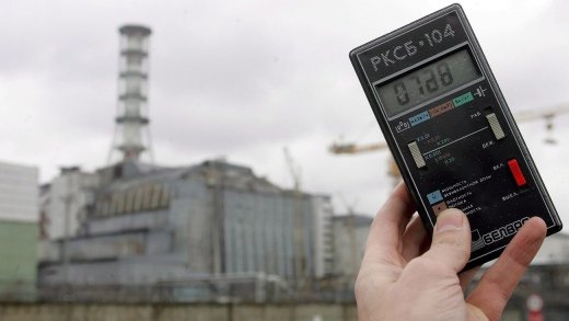Tödlich verseucht? Radioaktivitätsmessung beim Havarie-Reaktor in Tschernobyl, 2006. Bild: Keystone