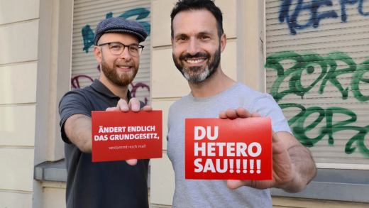 Alfonso Pantisano (rechts) ist der neue «Queerbeauftragte» des Bundeslandes Berlin (Bild: picture-alliance | Mike Wolff, TSP)
