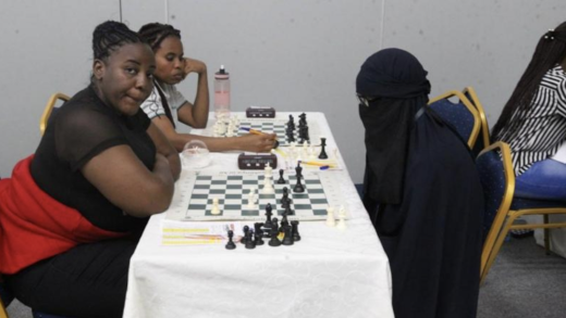 Mit einer Burka und einem falschen Namen wollte der Kenianer das Schachturnier der Frauen gewinnen (Bild: Chess Kenya)