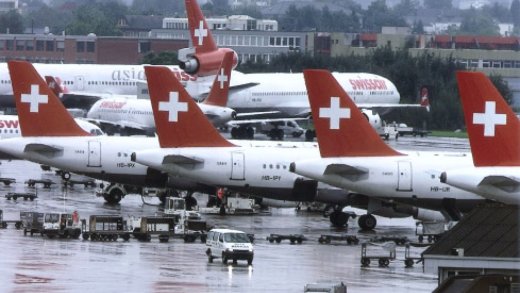 Vor zwanzig Jahren: Die Swissair stellt ihren Betrieb ein. Kein Flugzeug bleibt in der Luft. In Kloten bricht das Chaos aus.