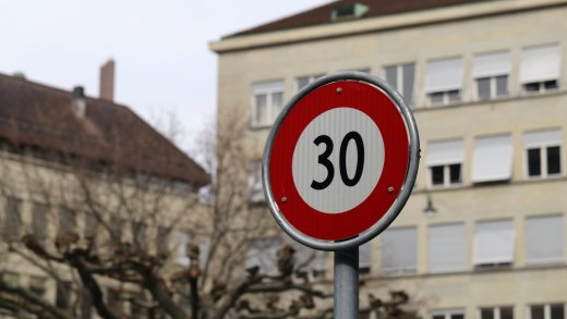 Tempo 30 im Kanton Zürich bald flächendeckend. Bild: Shutterstock