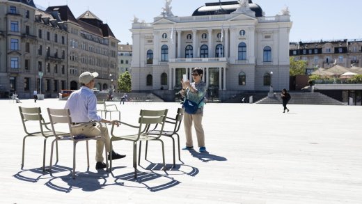 Städte deuten teure Institutionen in Lasten um und verrechnen sie dem Land, etwa das Opernhaus Zürich. (Bild: Keystone)