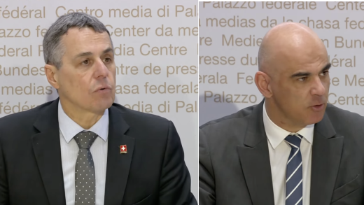 Bundespräsident Ignazio Cassis und Bundesrat Alain Berset bei der Verkündigung der jüngsten Entscheide. (Screenshot: Youtube)