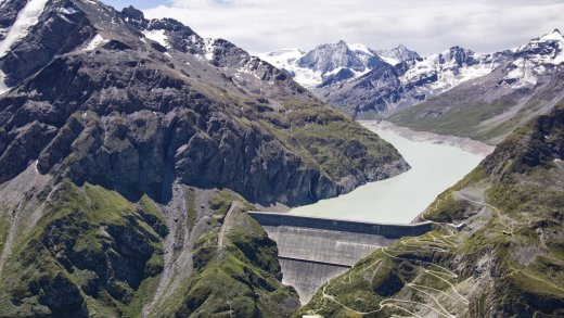 Die Wasserkraft beschert der Schweiz ein Winterstrom-Problem: Staumauer der Grand-Dixence im Wallis. Bild: Keystone