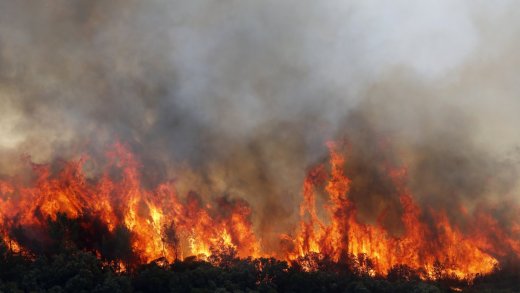 Führt die Erderwärmung zu mehr Waldbränden? Feuer bei Gignac in Südfrankreich im Juli 2022. Bild: Keystone