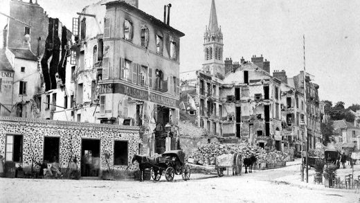 Zerstörungen in Saint-Cloud bei Paris durch deutsche Artillerie 1871. (Bild: Adolphe Braun, gemeinfrei)
