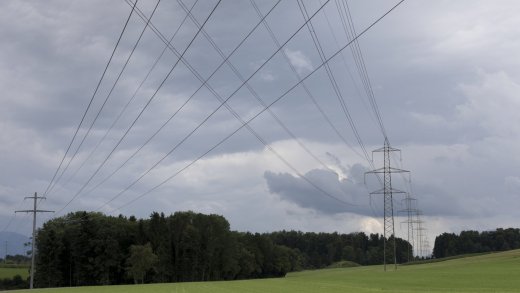 Wer trägt die Verantwortung, dass die Schweiz zu wenig Strom hat? Bild: Keystone
